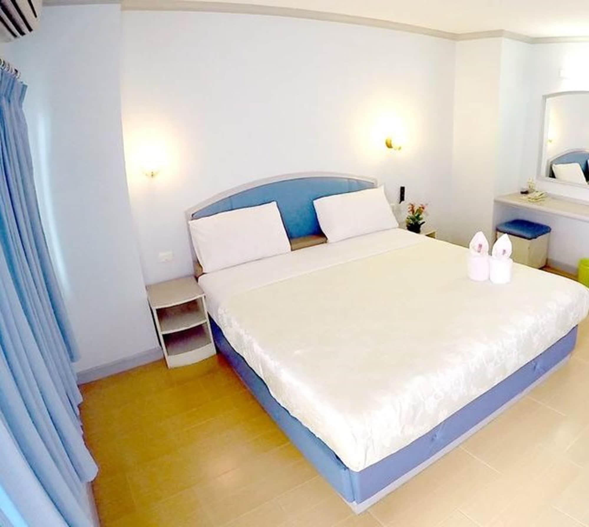 P.A. Place Hotel Nakhon Sawan Exterior foto